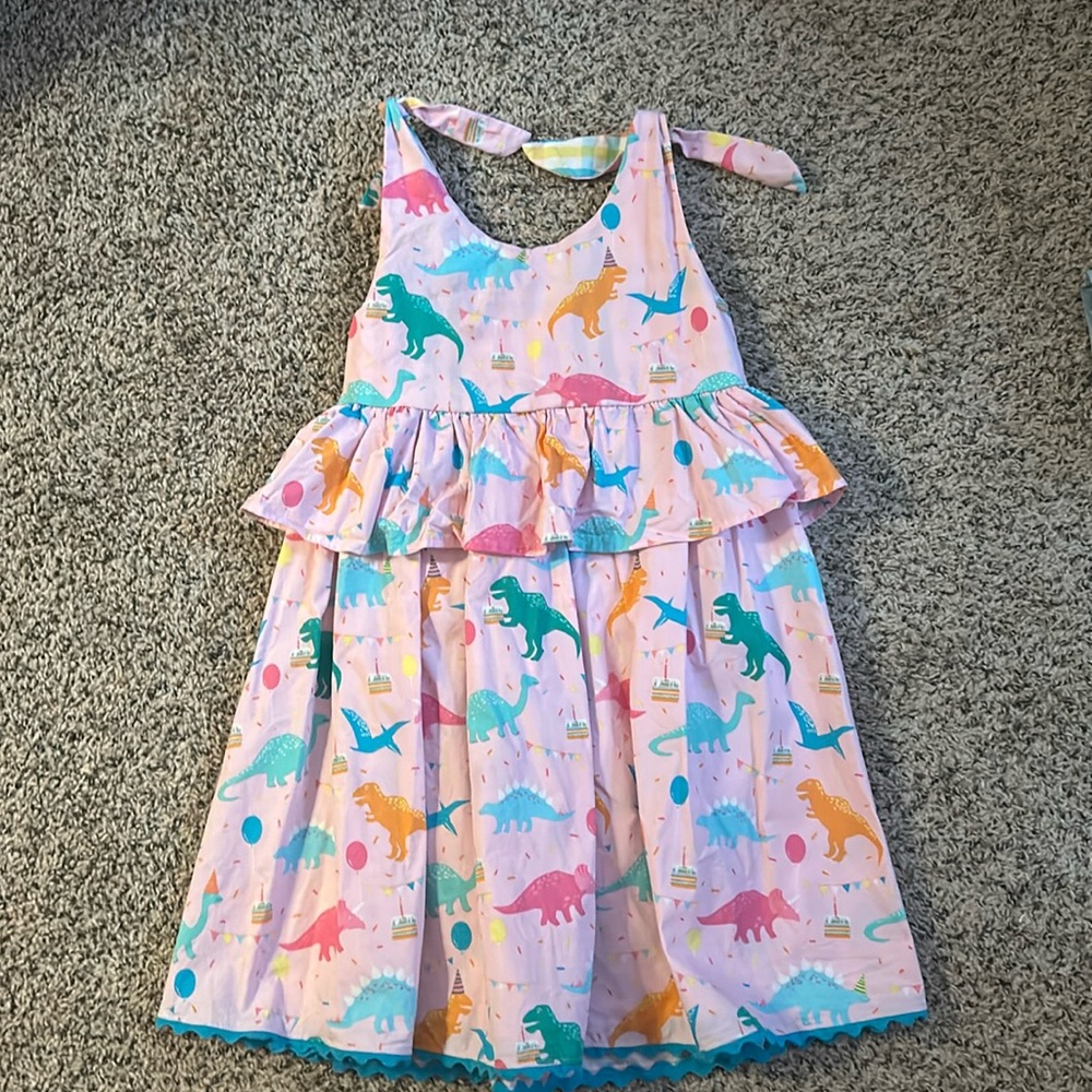 Wildflowers Dinosaur Birthday Dress in a size 8 Girls, soo adorable!!